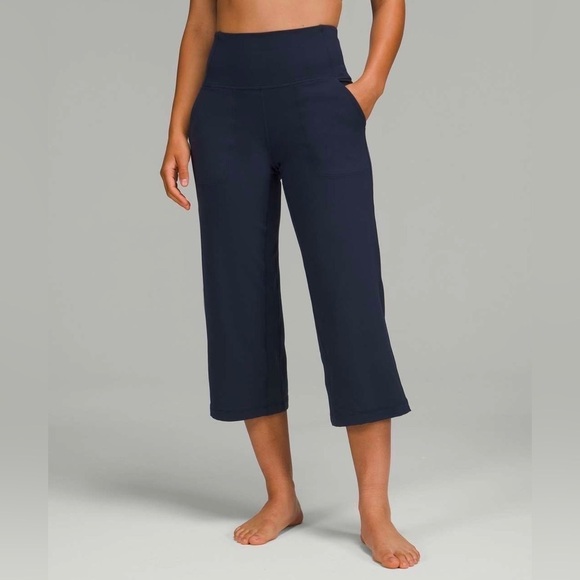 Lululemon Align Wide Leg Crop 23" in True Navy 4 - Picture 3 of 8